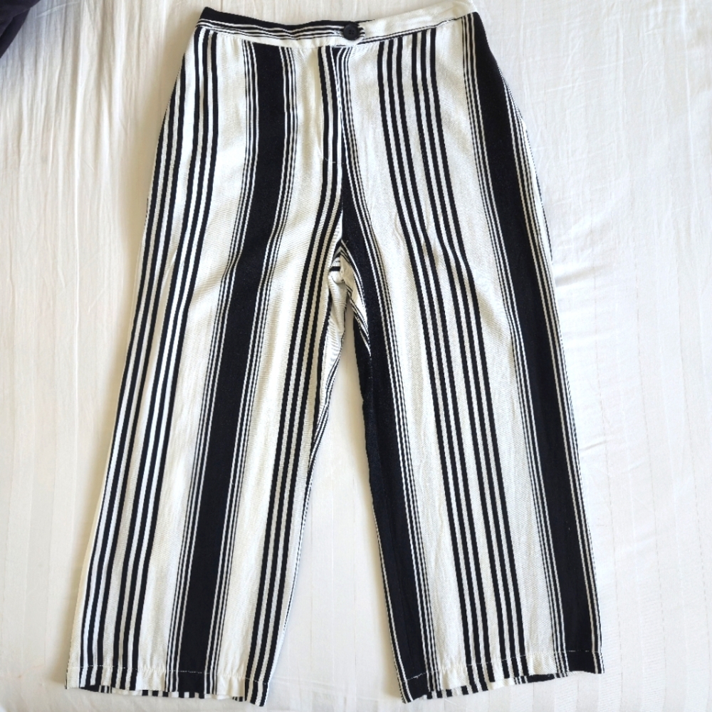 Forever 21 Cropped vertical strip wide leg trouser pants S small 2 26 high rise